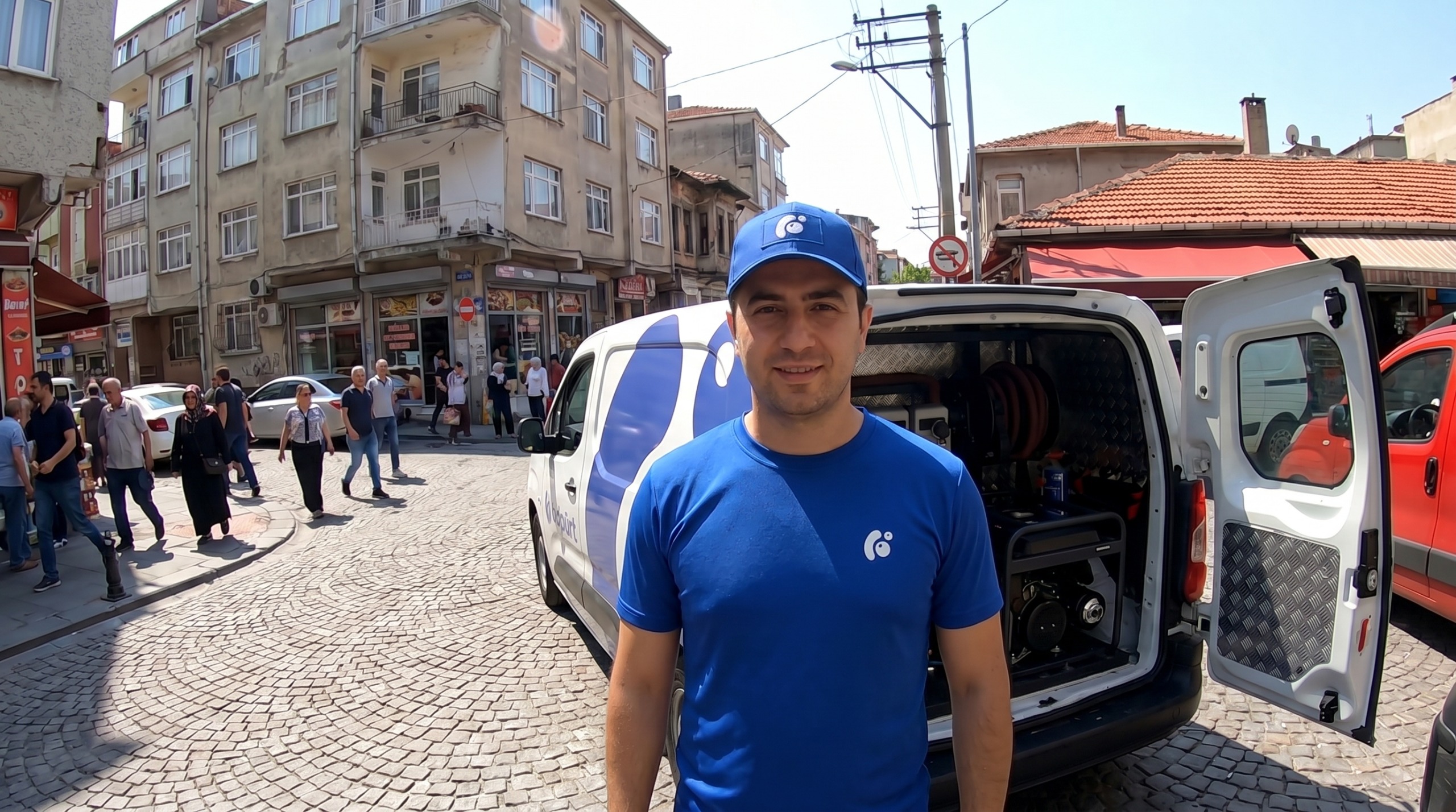 Yenilikçi Mobil Dokunuşlar: Aracınızın İç Mekanında Kusursuz Dönüşüm Başlıyor!